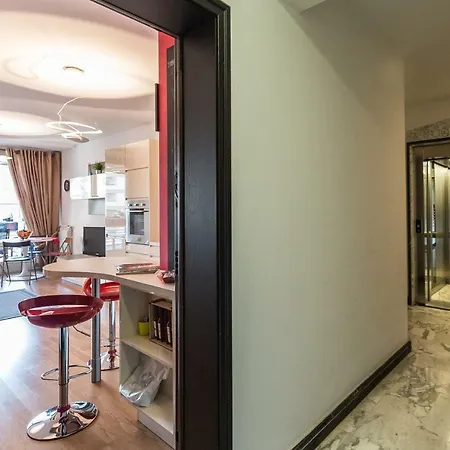 Boutique Domus River Terrace Apartment Rom